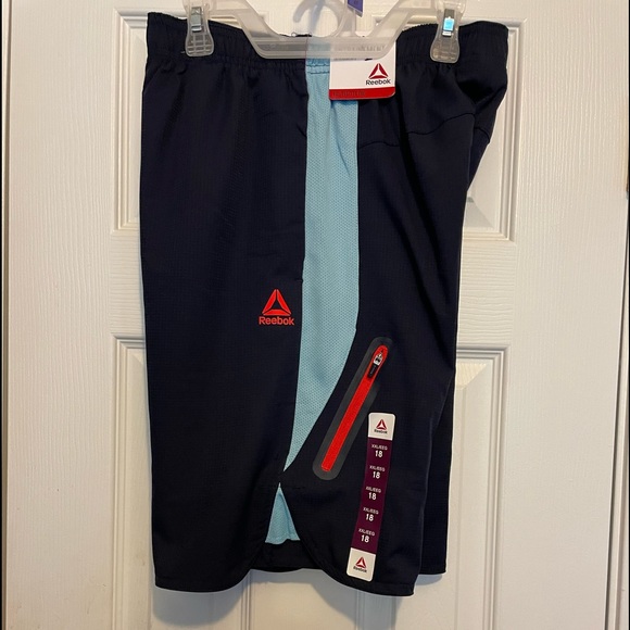 NWT🔖Reebok Boys👦Game Shorts 🩳, Sizes XXL 18 - Picture 1 of 7
